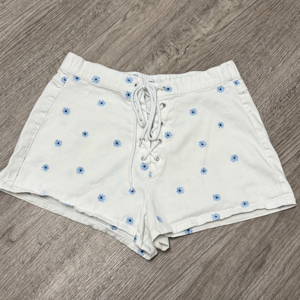 Forever 21 Womens White Daisy Embroidered Lace Up Shorts Size 28